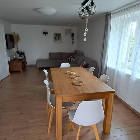 Biały *